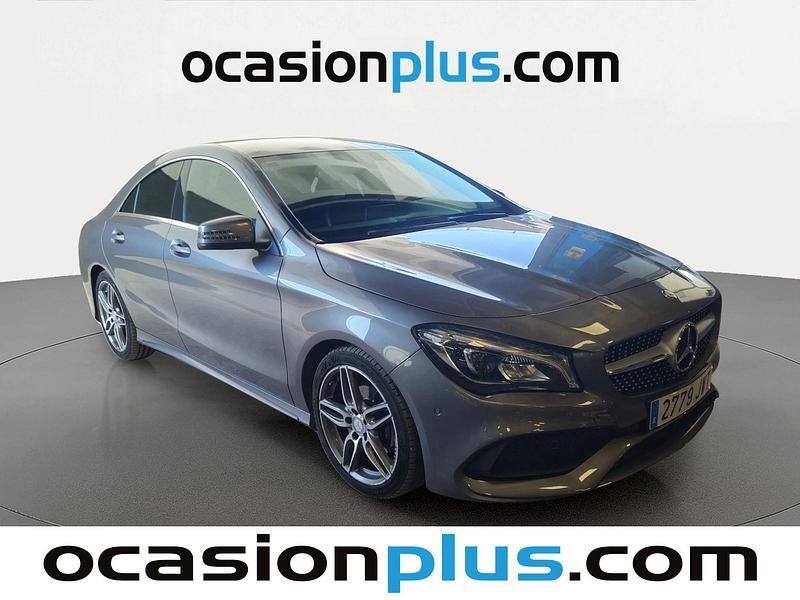 Usado Mercedes CLA200 AMG 136 CV (100 kW) 2017 Gris Berlina