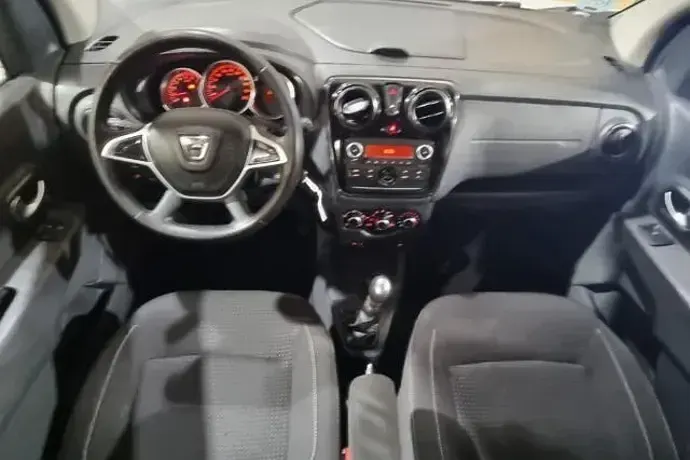 Usado Dacia Lodgy Comfort 95 CV (69 kW) 2021 Blanco Monovolumen