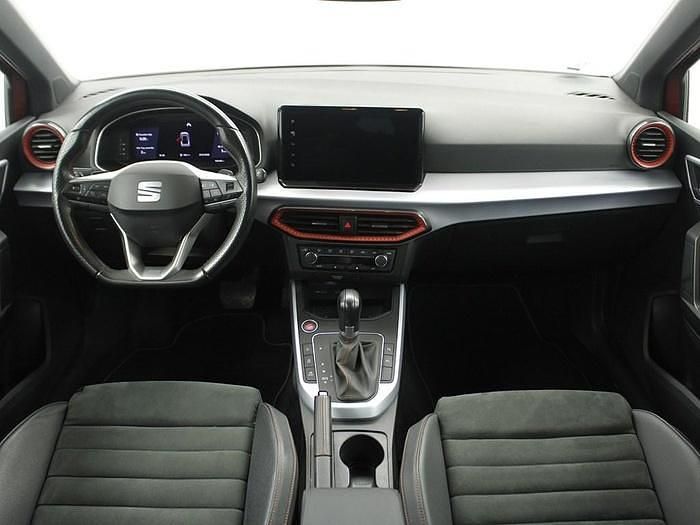 Usado Seat Arona FR 110 CV (80 kW) 2022 Rojo SUV