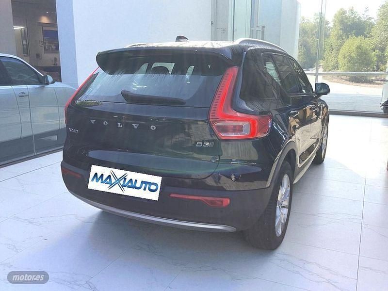 Usado Volvo XC40 Momentum 150 CV (110 kW) 2018 Negro SUV