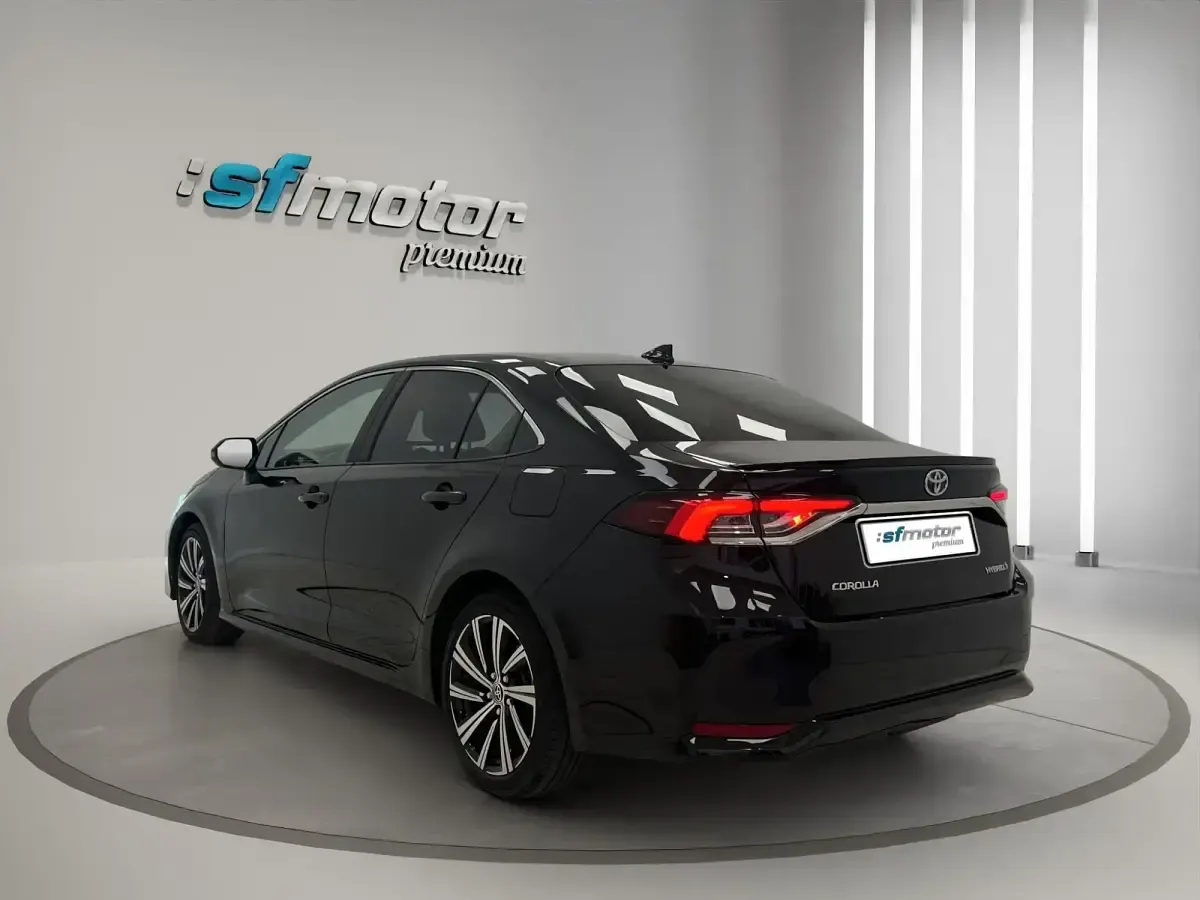 Usado Toyota Corolla Style 184 CV (135 kW) 2022 Negro Berlina