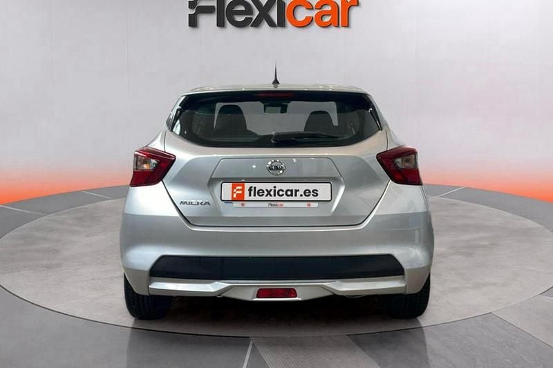 Usado Nissan Micra Acenta 92 CV (67 kW) 2021 Gris Utilitario