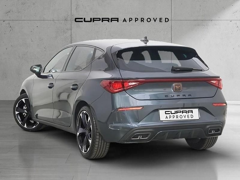 Usado Cupra Leon 150 CV (110 kW) 2023 Gris Berlina