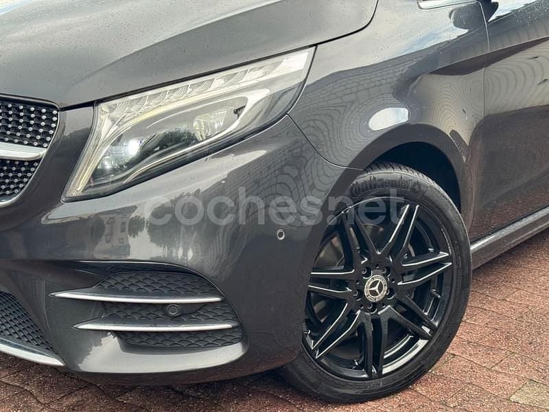 Käytetty Mercedes V300 Avantgarde 239 HP (175 kW) 2020 Musta Tila-auto
