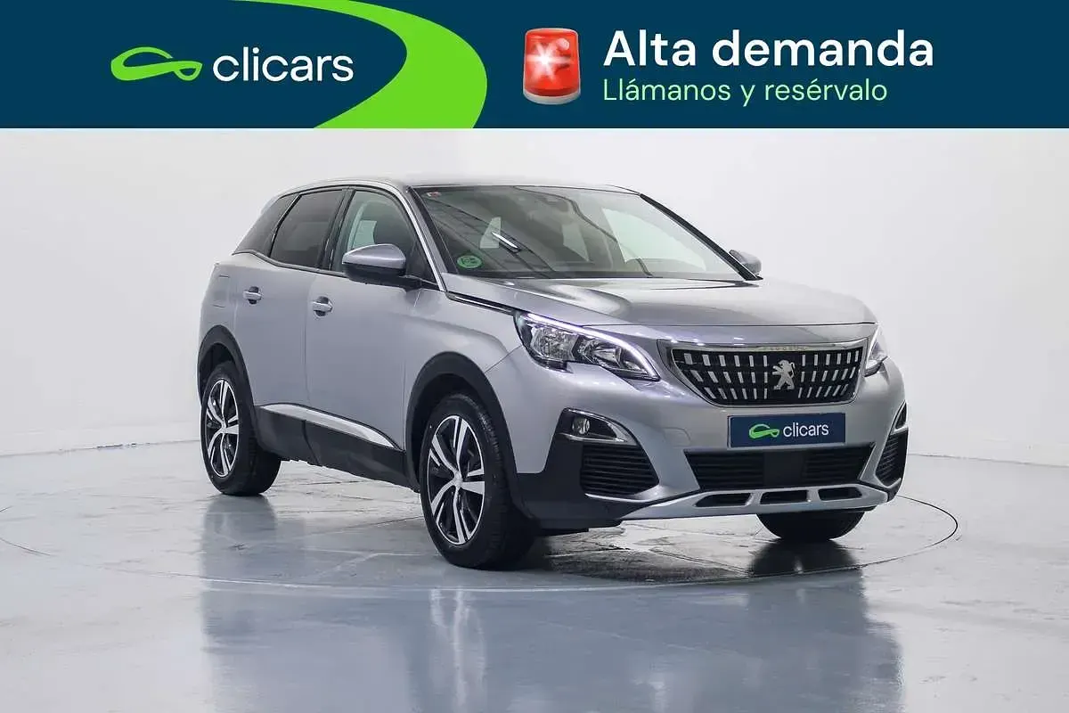 Usado Peugeot 3008 Allure 131 CV (96 kW) 2019 Gris SUV
