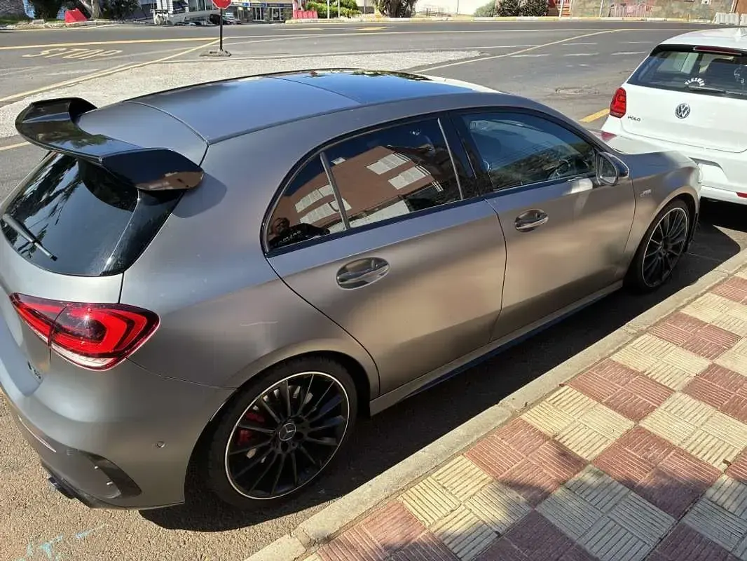 Usado Mercedes A35 AMG AMG 306 CV (225 kW) 2021 Gris Utilitario