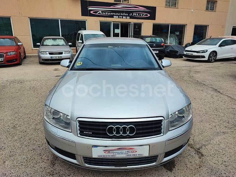 Gris / plata Usado 2003 Audi A8L Premium Berlina | 10.000 € - Imagen 1/4