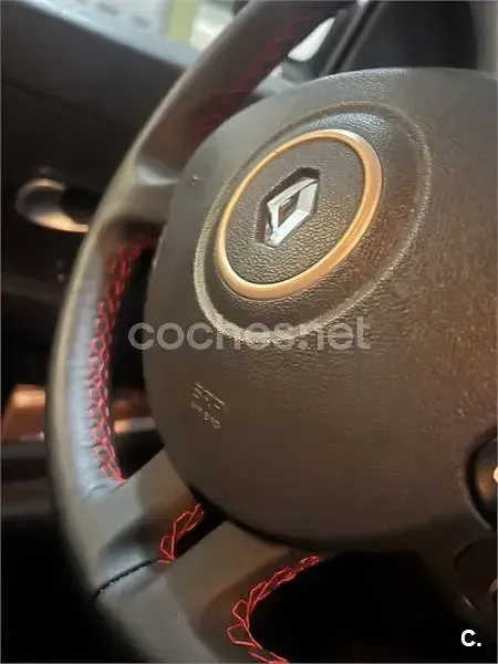 Usado Renault Clio II 75 CV (55 kW) 2008 Negro Berlina
