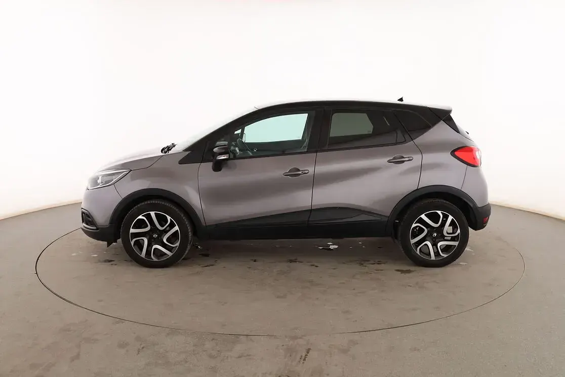 Usado Renault Captur Intens 90 CV (66 kW) 2015 Gris SUV