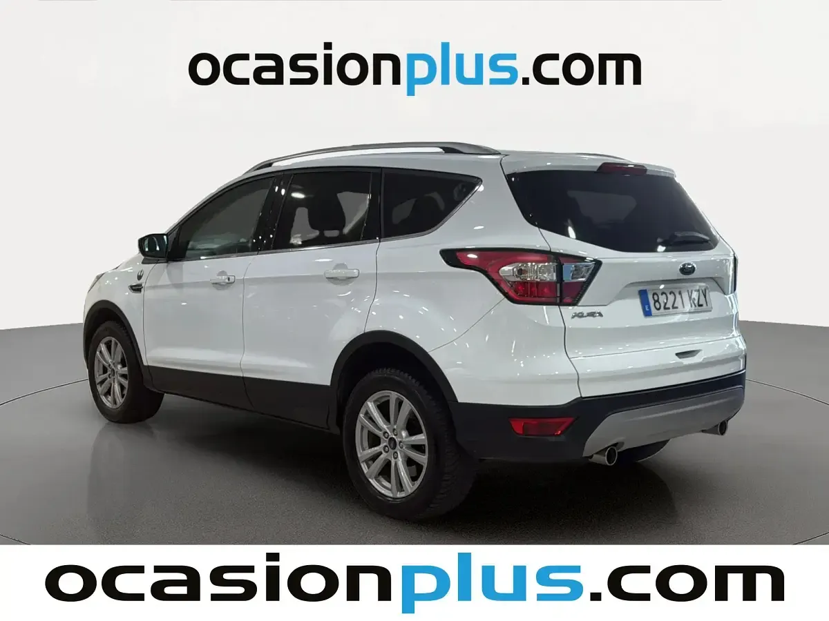 Usado Ford Kuga Trend+ 150 CV (110 kW) 2019 Blanco SUV