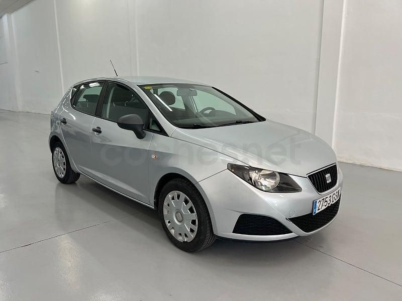 Usado Seat Ibiza Reference 70 HP (51 kW) 2010 Cinzento Sedan