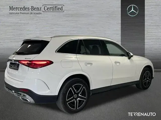 Usado Mercedes GLC300e 333 CV (244 kW) 2024 Blanco polar SUV