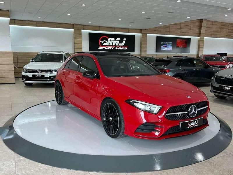 Usado Mercedes A200 163 CV (119 kW) 2018 Rojo Utilitario