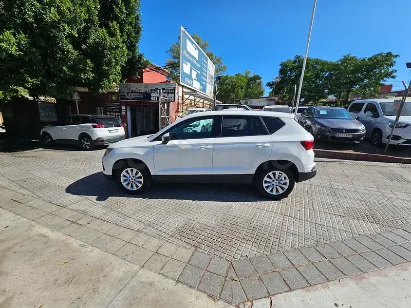 Usado Seat Ateca Style 116 CV (85 kW) 2022 Blanco SUV