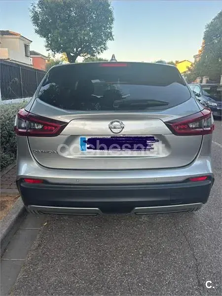 Usado Nissan Qashqai N-Connecta 115 CV (84 kW) 2020 Gris / plata SUV