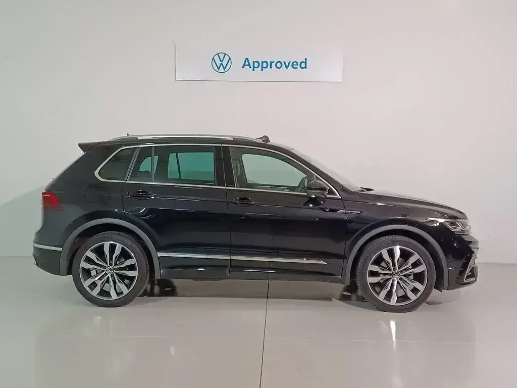 Usado VW Tiguan R-line 150 CV (110 kW) 2022 Negro SUV