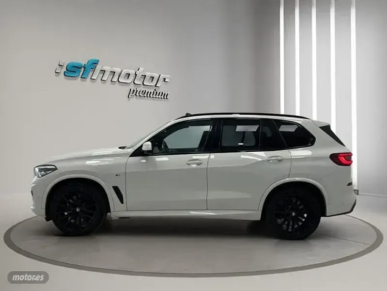 Usado BMW X5 Comfort Edition 285 CV (209 kW) 2021 Blanco SUV