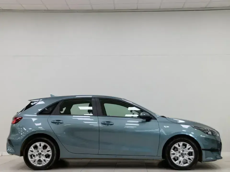 Usado Kia Ceed 120 CV (88 kW) 2023 Otro Utilitario