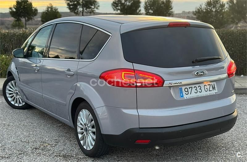 Usado Ford S-MAX Titanium 140 CV (102 kW) 2010 Gris / plata Monovolumen
