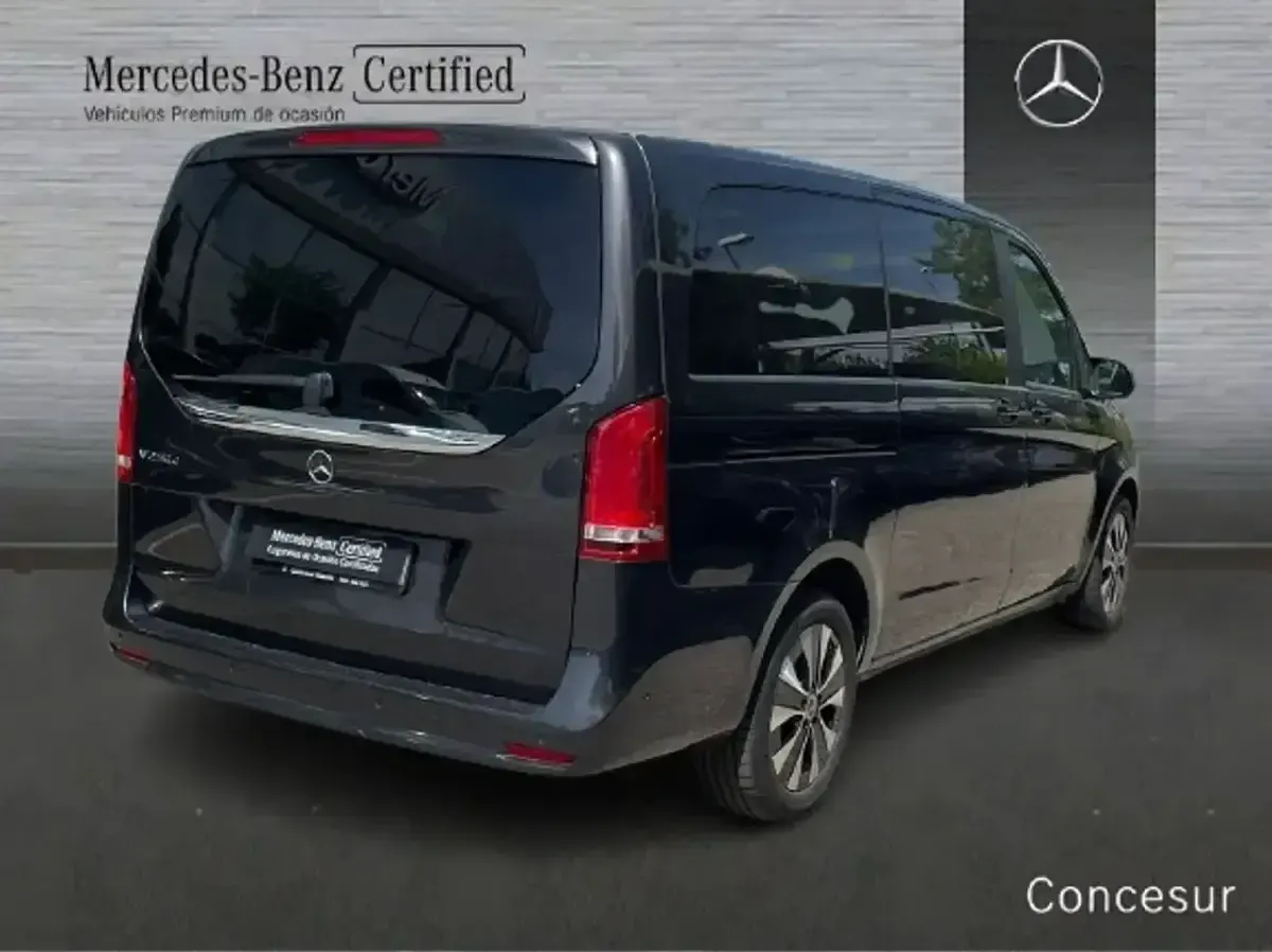 Usado Mercedes V250 190 CV (139 kW) 2023 Gris / plata Monovolumen
