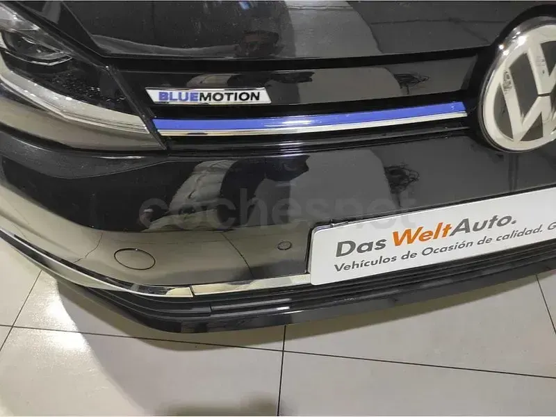 Usado VW Golf VII Advance 150 CV (110 kW) 2020 Negro Berlina