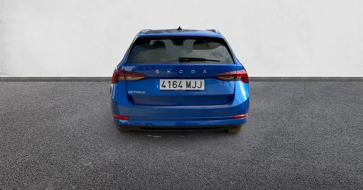 Usado Skoda Octavia Ambition 150 CV (110 kW) 2023 Familiar