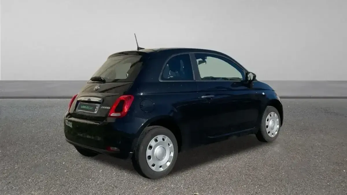 Usado Fiat 500 70 CV (51 kW) 2024 Negro Utilitario