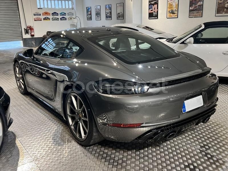 Usado Porsche 718 Cayman GTS 400 CV (294 kW) 2022 Gris / plata Coupe
