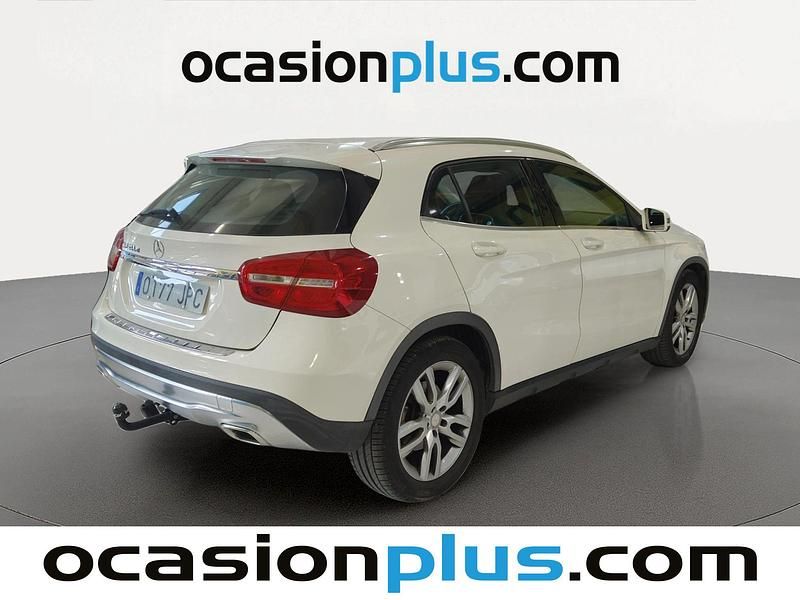 Usado Mercedes GLA200 Urban 136 CV (100 kW) 2016 Blanco SUV