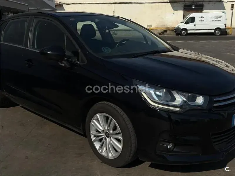 Usado Citroën C4 Live 99 CV (72 kW) 2017 Negro Berlina