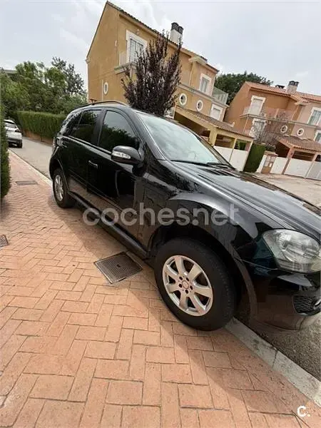 Usado Mercedes ML280 190 CV (139 kW) 2007 Negro SUV