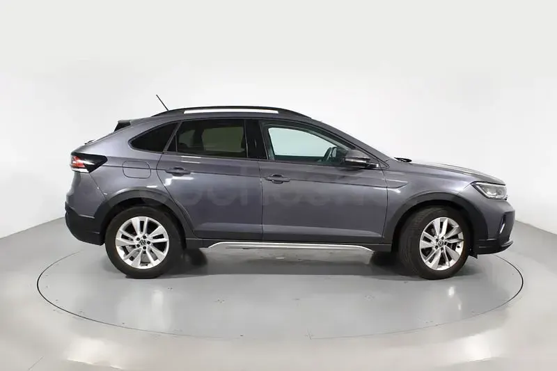 Usado VW Taigo Life 110 CV (80 kW) 2022 Gris / plata SUV