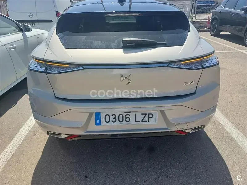 Usado DS Automobiles DS4 Rivoli 130 CV (95 kW) 2022 Gris / plata SUV
