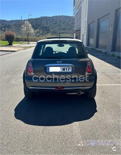 Usado Mini Cooper 116 CV (85 kW) 2006 Gris / plata Utilitario
