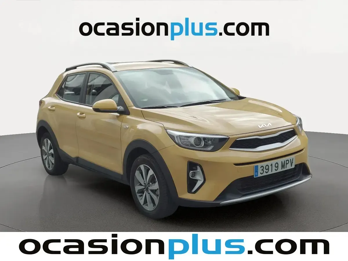 Usado Kia Stonic 84 CV (61 kW) 2024 Amarillo SUV