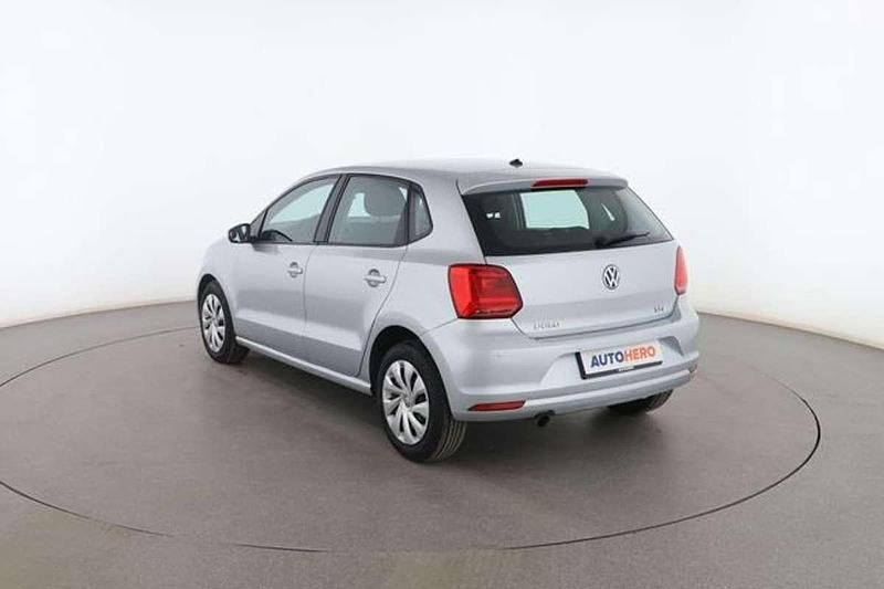 Usado VW Polo Advance 91 CV (66 kW) 2016 Gris Berlina