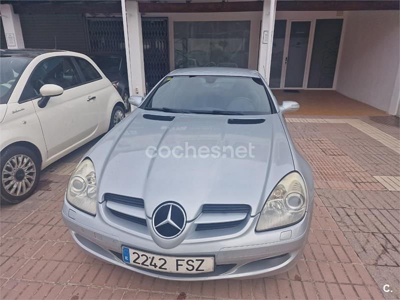 Usado Mercedes SLK200 163 CV (119 kW) 2007 Gris / plata Descapotable