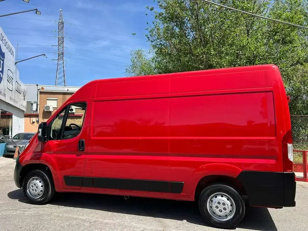Usado Opel Movano 139 CV (102 kW) 2023 Rojo Van