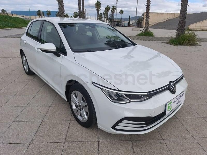 Usado VW Golf VIII Life 116 CV (85 kW) 2022 Blanco Berlina