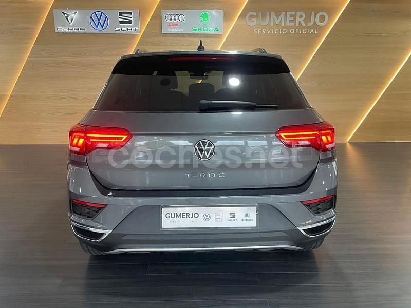 Usado VW T-Roc Advance 115 CV (84 kW) 2021 Gris / plata SUV