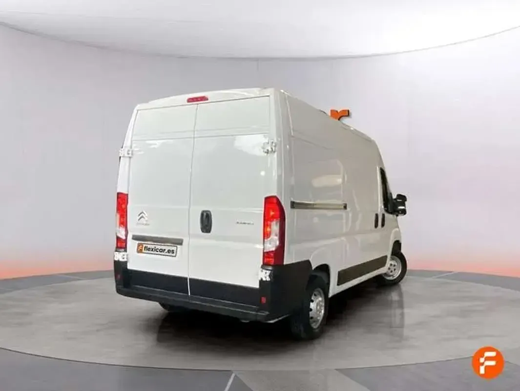 Usado Citroën Jumper 140 CV (102 kW) 2024 Blanco Monovolumen