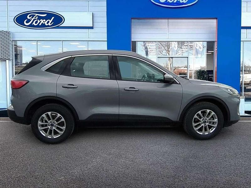 Usado Ford Kuga Titanium 190 CV (139 kW) 2022 SUV