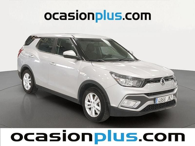 Usado SsangYong XLV 128 CV (94 kW) 2017 Gris plata SUV