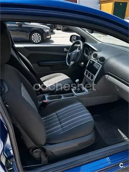 Usado Ford Focus Trend 109 CV (80 kW) 2009 Azul Berlina