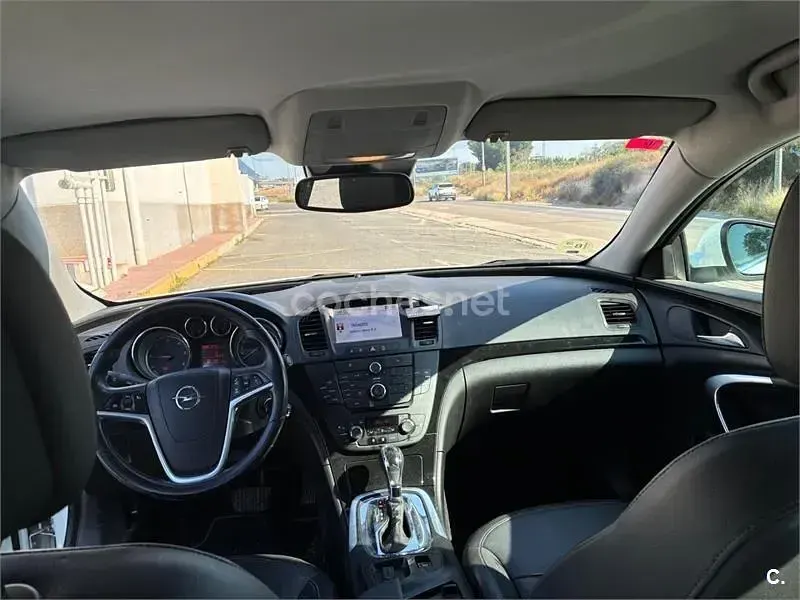 Usado Opel Insignia Cosmo 160 CV (117 kW) 2012 Blanco Berlina