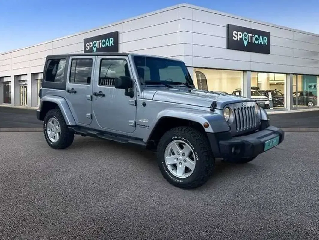 Usado Jeep Wrangler Sahara 284 CV (208 kW) 2015 Gris SUV