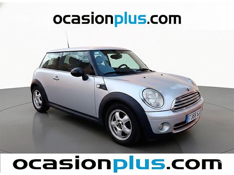 Usado Mini ONE 95 CV (69 kW) 2008 Gris Utilitario