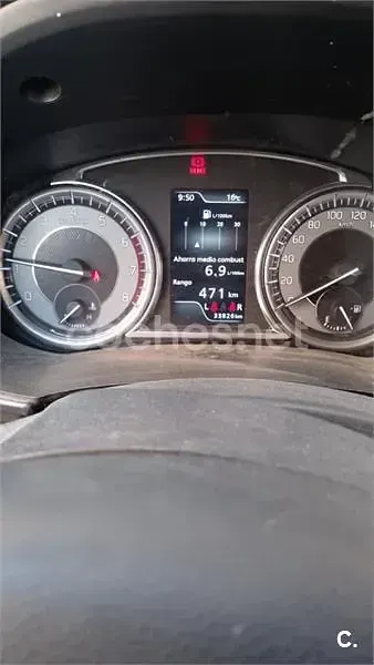 Usado Suzuki Vitara 129 CV (94 kW) 2021 Gris / plata SUV