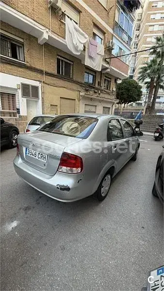 Usado Chevrolet Kalos SE 83 CV (61 kW) 2004 Gris / plata Berlina