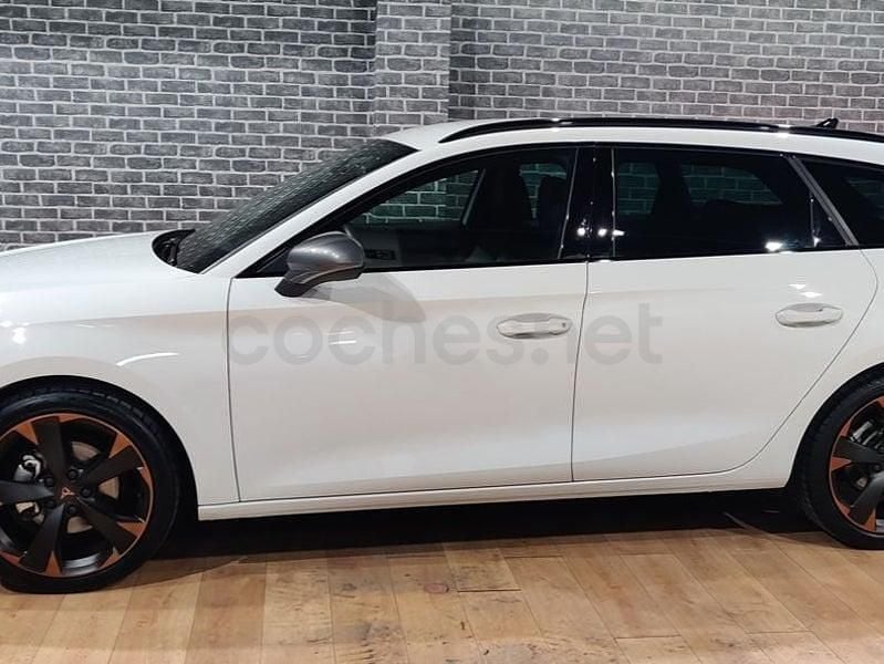 Usado Cupra Leon 150 CV (110 kW) 2025 Blanco Familiar